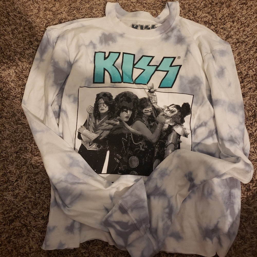Kiss cold shoulder crop long sleeve